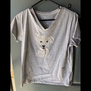 Like new women’s grey short sleeve vneck top.  Cute dog design. Sz Small